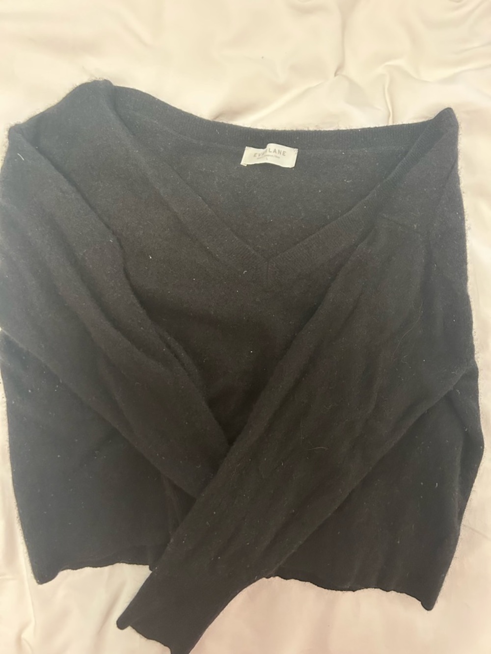 Everlane Black V-Neck Lightweight Sweater